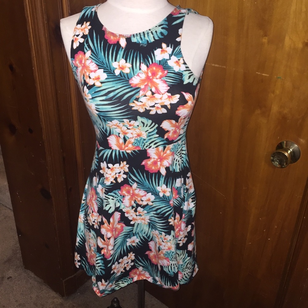 Victoria’s Secret Hawaiian floral skater dress xs